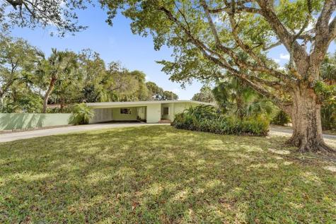 720 E Country Club Circle Plantation FL 33317