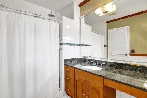 720 E Country Club Circle Plantation FL 33317