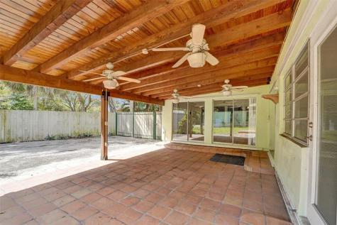 720 E Country Club Circle Plantation FL 33317