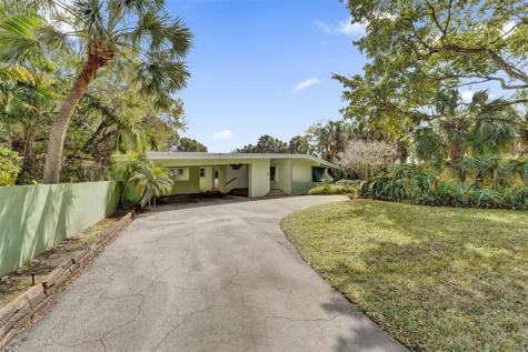 720 E Country Club Circle Plantation FL 33317