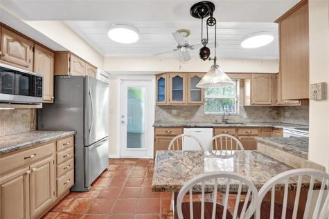 720 E Country Club Circle Plantation FL 33317