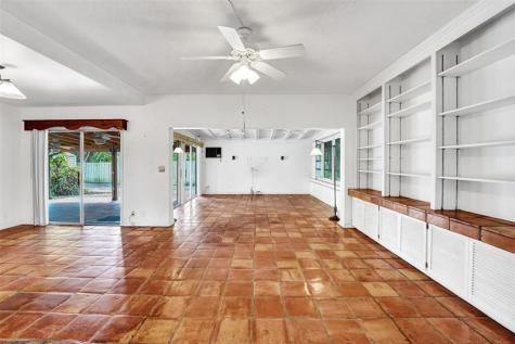 720 E Country Club Circle Plantation FL 33317