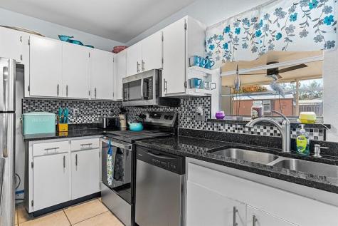 1085 24TH Place Vero Beach FL 32962
