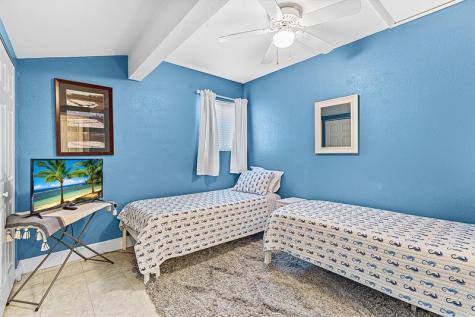 1085 24TH Place Vero Beach FL 32962