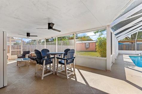1085 24TH Place Vero Beach FL 32962