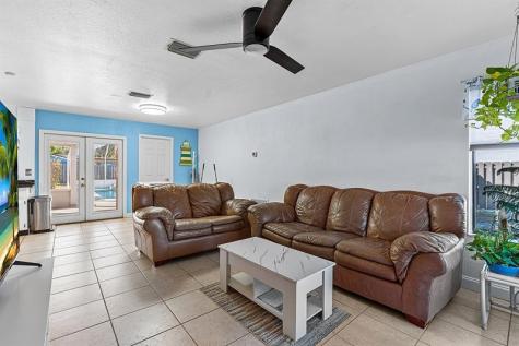 1085 24TH Place Vero Beach FL 32962