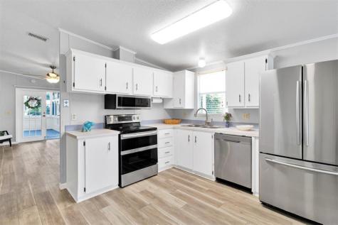 467 Marlin Circle Barefoot Bay FL 32976
