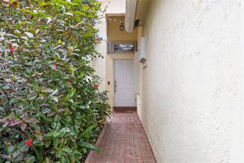 6264 NW 38th Drive Coral Springs FL 33067