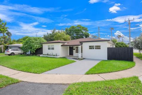 3262 Pierce Street Hollywood FL 33021
