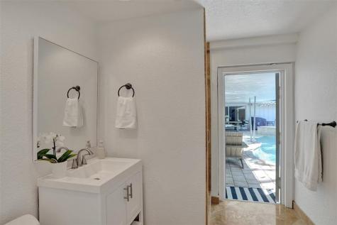 2740 NE 29th Street Fort Lauderdale FL 33306