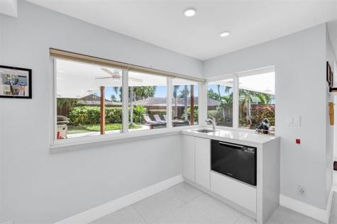 4710 NE 27th Avenue Fort Lauderdale FL 33308