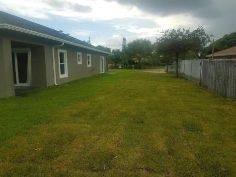 2643 Kentucky Street West Palm Beach FL 33406