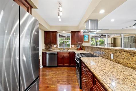 806 SE 9th Avenue Deerfield Beach FL 33441
