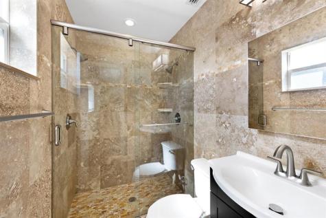 806 SE 9th Avenue Deerfield Beach FL 33441