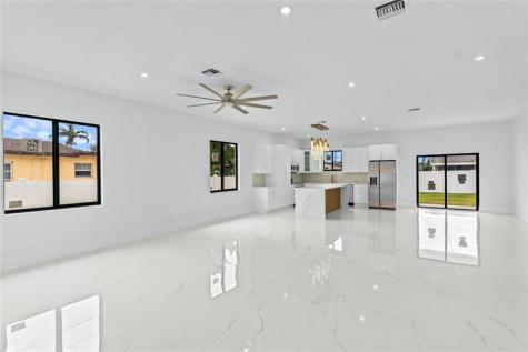 4330 SW 24th Street West Park FL 33023