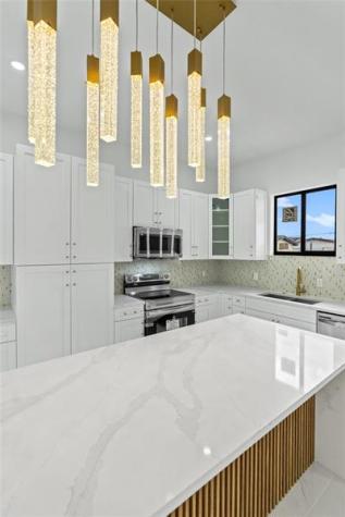 4330 SW 24th Street West Park FL 33023