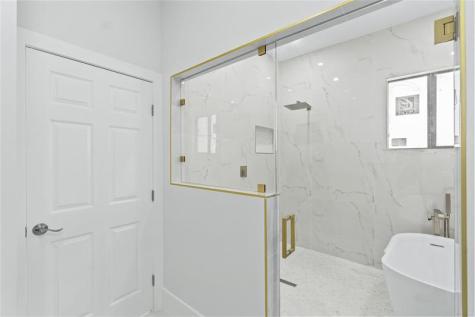 4330 SW 24th Street West Park FL 33023
