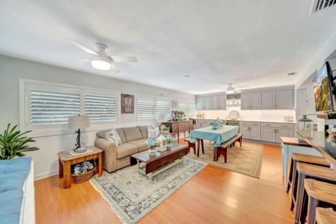 2611 NE 53rd Street Lighthouse Point FL 33064