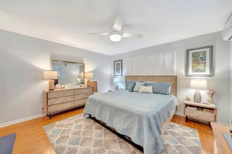 2611 NE 53rd Street Lighthouse Point FL 33064