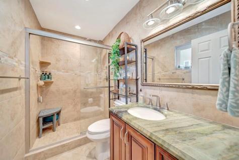 2611 NE 53rd Street Lighthouse Point FL 33064