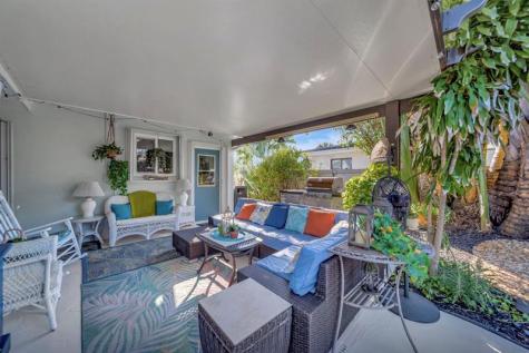 2611 NE 53rd Street Lighthouse Point FL 33064