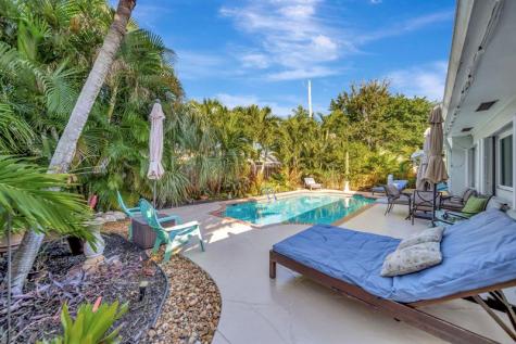 2611 NE 53rd Street Lighthouse Point FL 33064