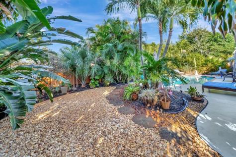 2611 NE 53rd Street Lighthouse Point FL 33064