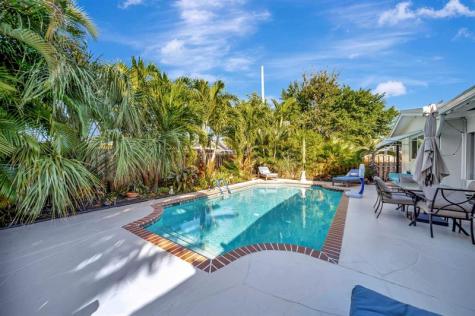 2611 NE 53rd Street Lighthouse Point FL 33064