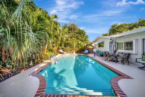 2611 NE 53rd Street Lighthouse Point FL 33064