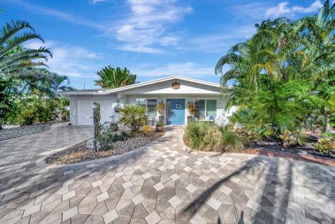 2611 NE 53rd Street Lighthouse Point FL 33064