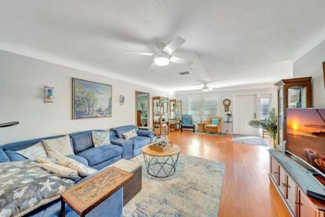 2611 NE 53rd Street Lighthouse Point FL 33064