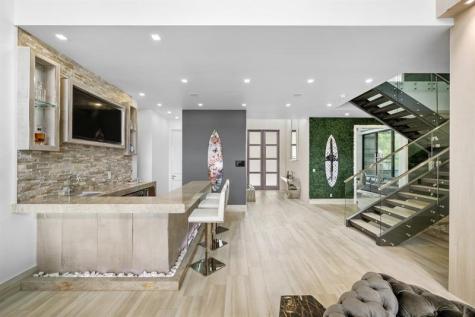 2437 Delmar Place Fort Lauderdale FL 33301