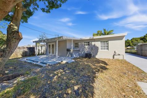 430 Old Spanish Trail Lantana FL 33462