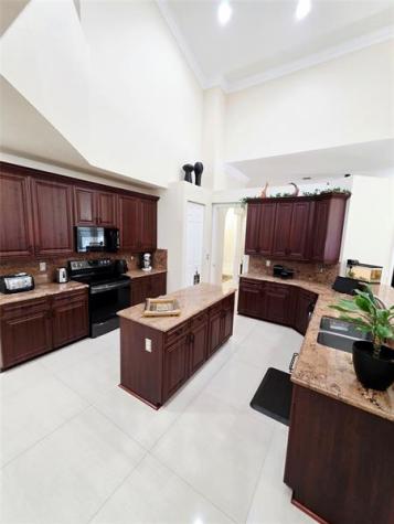 7107 Pinecreek Lane Coconut Creek FL 33073