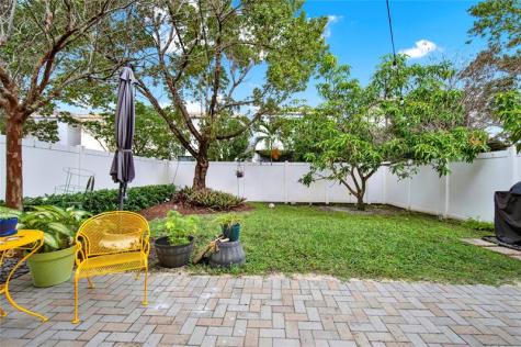805 NE 191st Street Miami FL 33179
