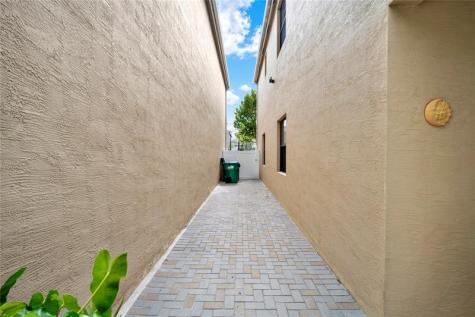 805 NE 191st Street Miami FL 33179