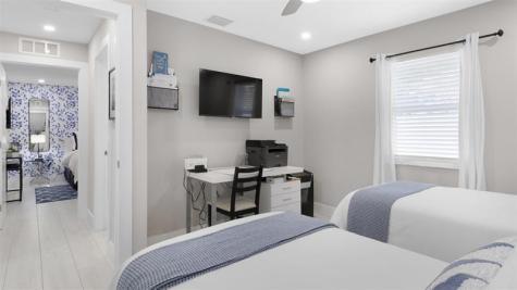 817 SE 13th Court Deerfield Beach FL 33441