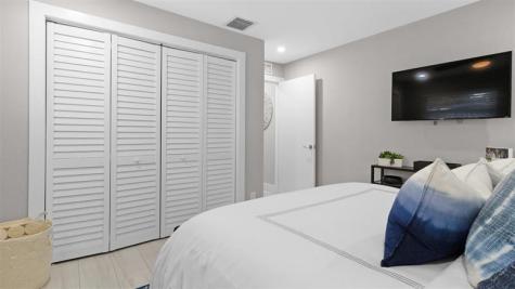 817 SE 13th Court Deerfield Beach FL 33441
