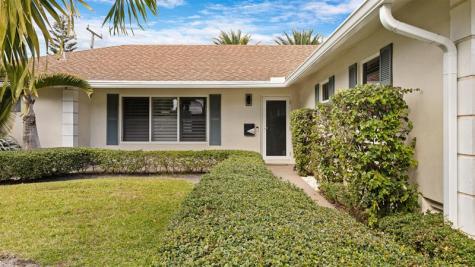 817 SE 13th Court Deerfield Beach FL 33441