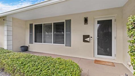 817 SE 13th Court Deerfield Beach FL 33441