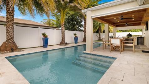 817 SE 13th Court Deerfield Beach FL 33441