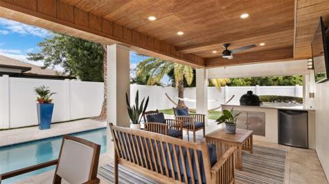 817 SE 13th Court Deerfield Beach FL 33441