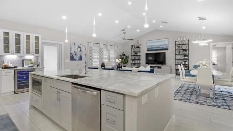 817 SE 13th Court Deerfield Beach FL 33441