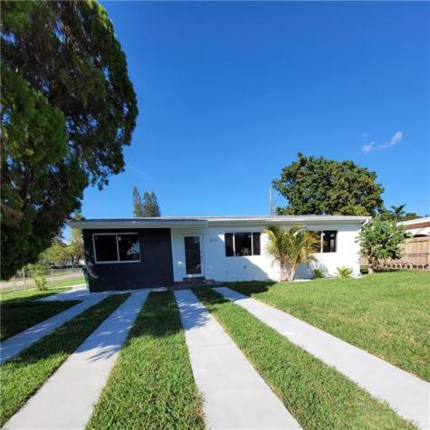 6041 SW 17th Street Miami FL 33155