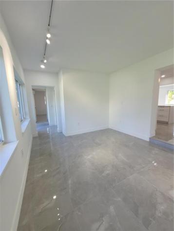 6041 SW 17th Street Miami FL 33155