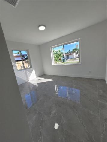 6041 SW 17th Street Miami FL 33155