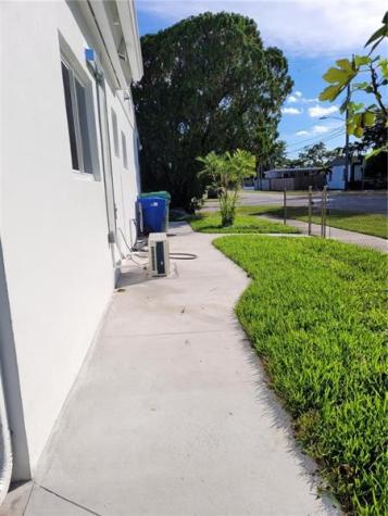 6041 SW 17th Street Miami FL 33155