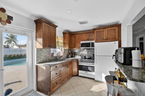 5590 S 35th Court Greenacres FL 33463