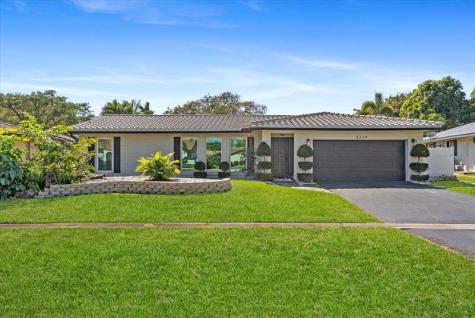 8264 Shadow Wood Boulevard Coral Springs FL 33071
