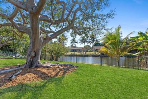 8264 Shadow Wood Boulevard Coral Springs FL 33071